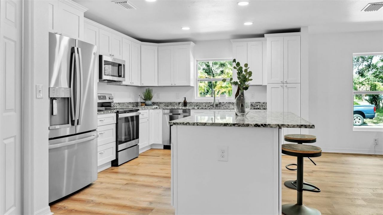 4694 Yarmouth Avenue S, Saint Petersburg, FL 33711 Photo