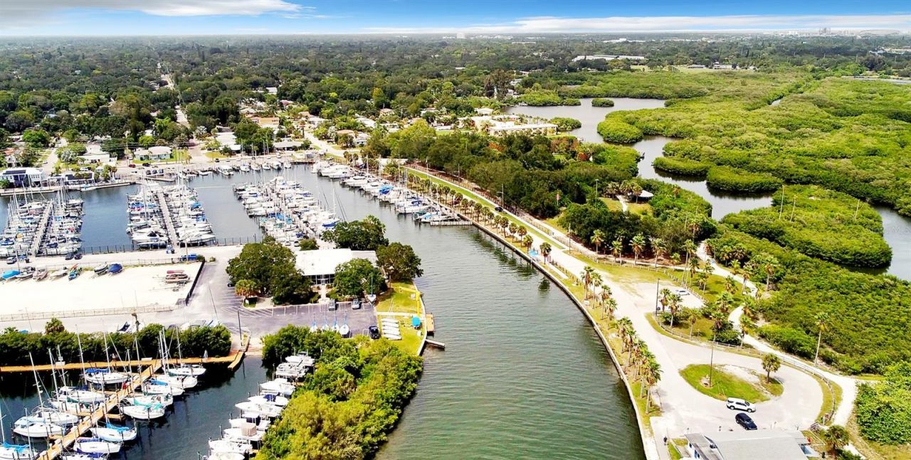 4694 Yarmouth Avenue S, Saint Petersburg, FL 33711 Photo