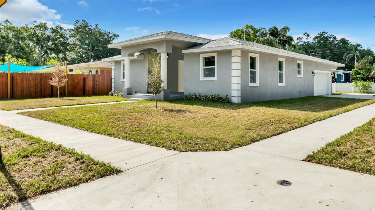 4694 Yarmouth Avenue S, Saint Petersburg, FL 33711 Photo
