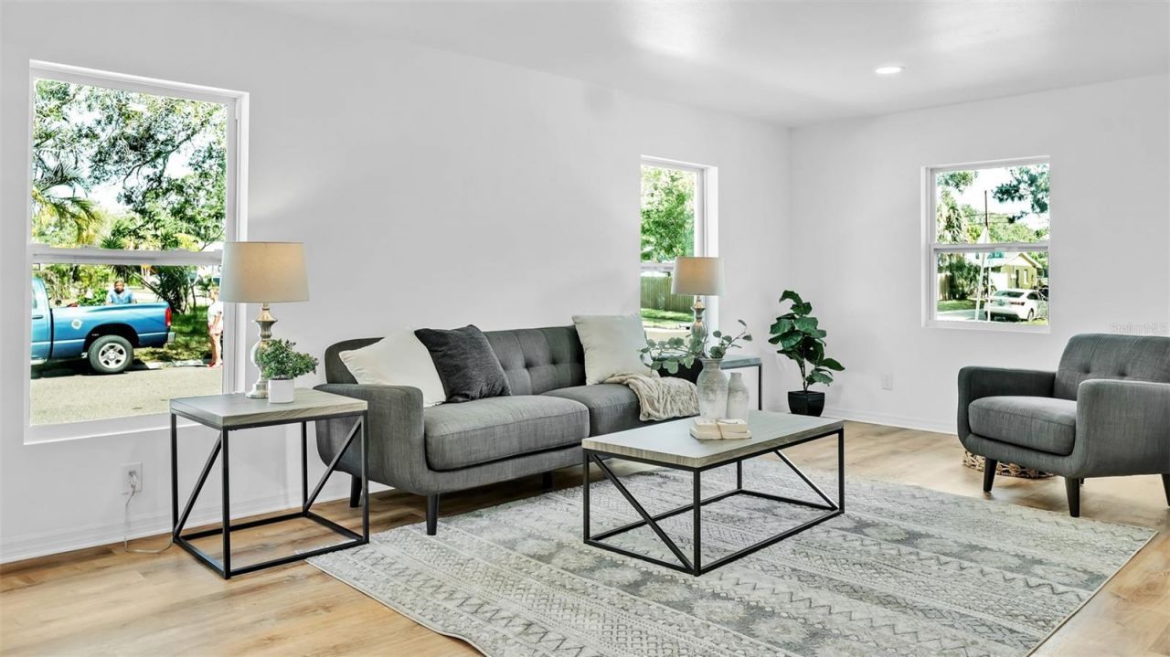 4694 Yarmouth Avenue S, Saint Petersburg, FL 33711 Photo