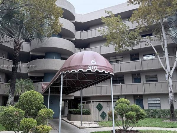 901 Colony Point Cir, Unit 505, Pembroke Pines, FL 33026