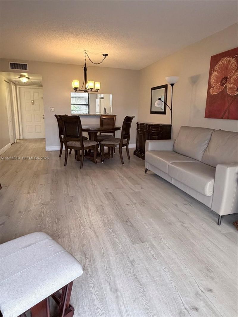 901 Colony Point Cir, Unit 505, Pembroke Pines, FL 33026 Photo