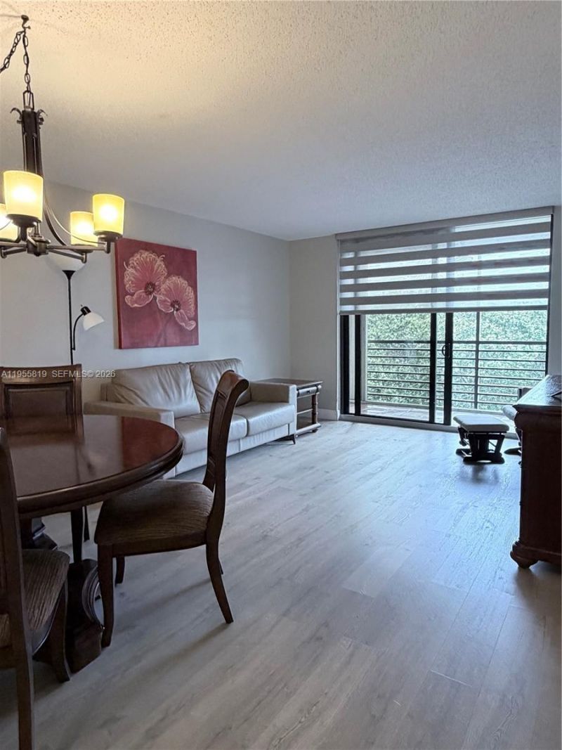 901 Colony Point Cir, Unit 505, Pembroke Pines, FL 33026 Photo