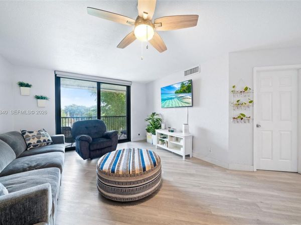 10551 W Broward Blvd , Unit 408, Plantation, FL 33324