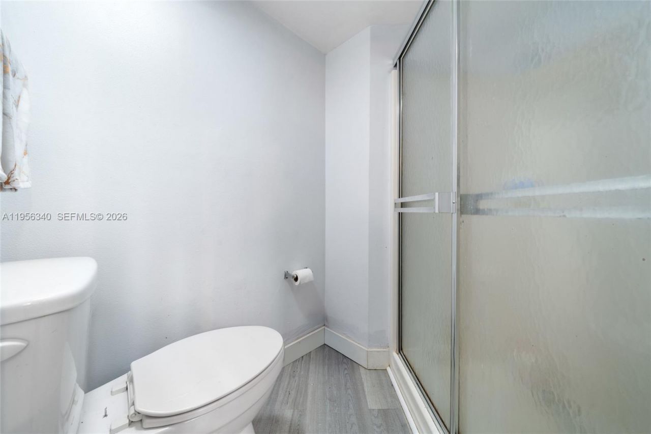 10551 W Broward Blvd , Unit 408, Plantation, FL 33324 Photo