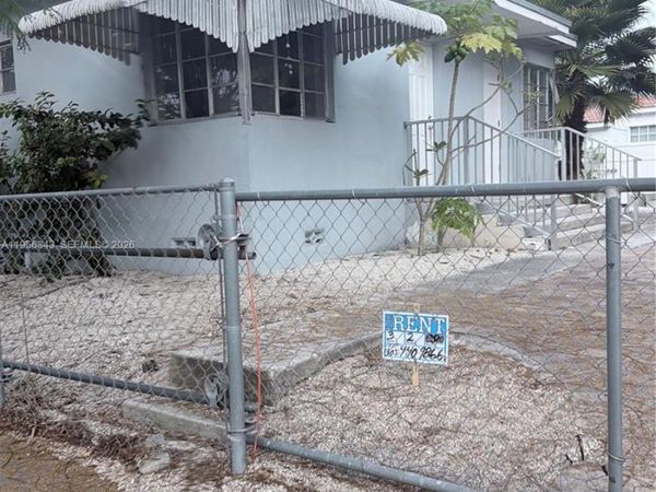 3742 SW 29th St , Unit 3742, Miami, FL 33134