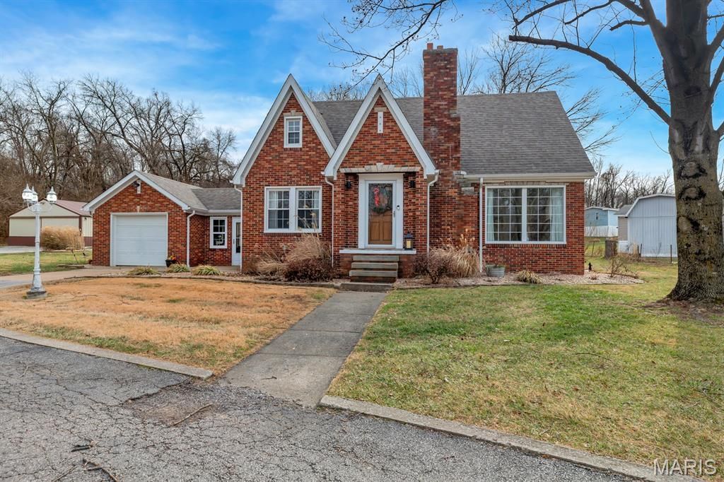 5642 State Route 162, Glen Carbon, IL 62034 Main Photo