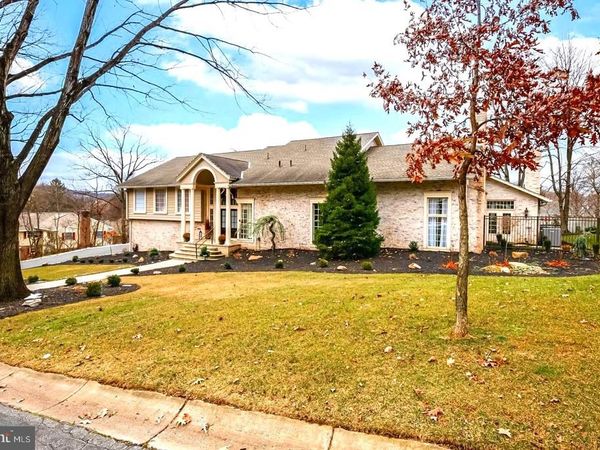1504 OLD MILL ROAD, READING, PA 19610