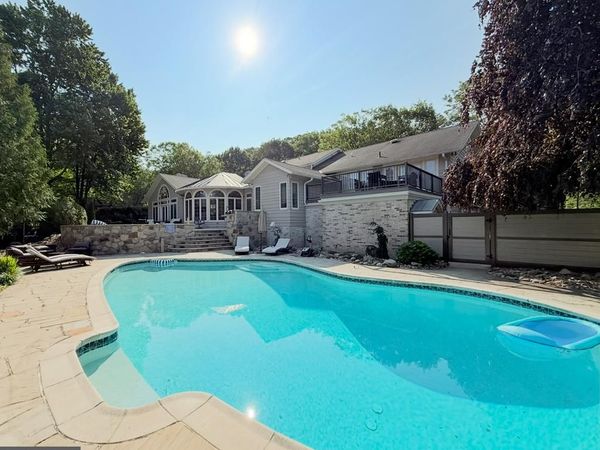1504 OLD MILL ROAD, READING, PA 19610