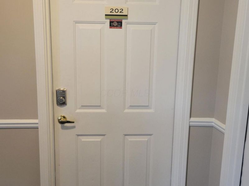 3137 Heron Pointe , Unit 202, Columbus, OH 43231 Photo 4