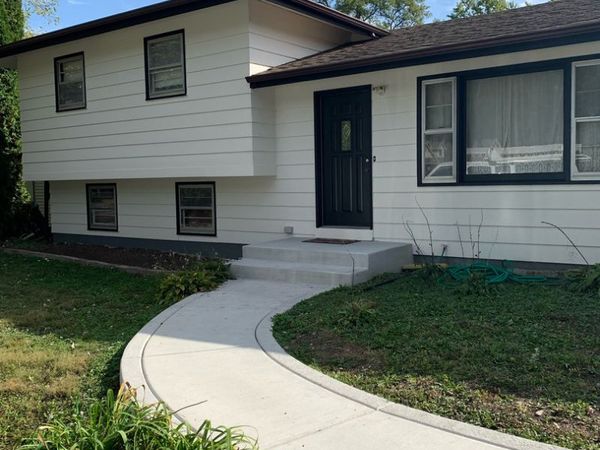 28W313 Batavia Road, Warrenville, IL 60555