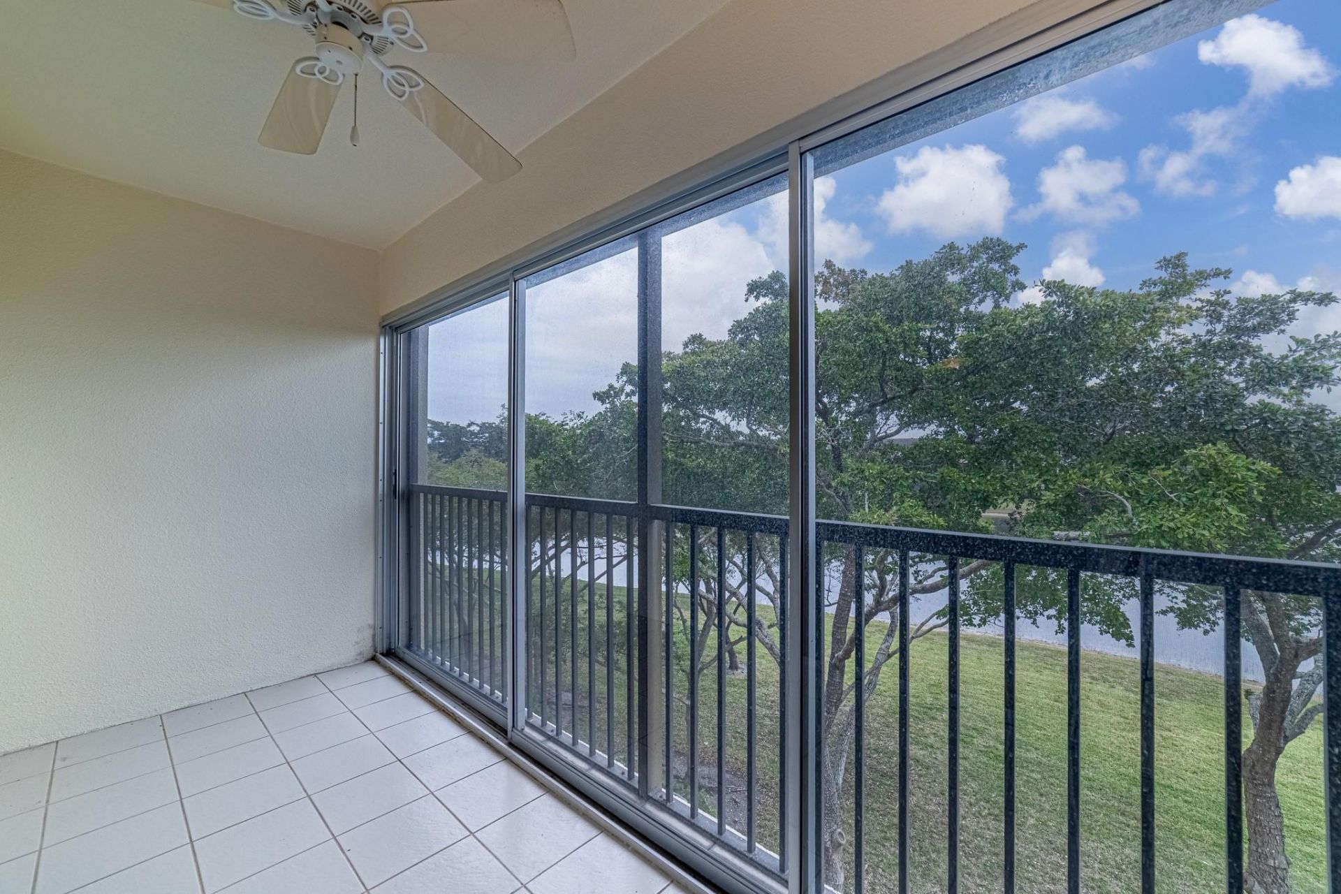 901 SW 141st Avenue, Unit 406M, Pembroke Pines, FL 33027 Photo