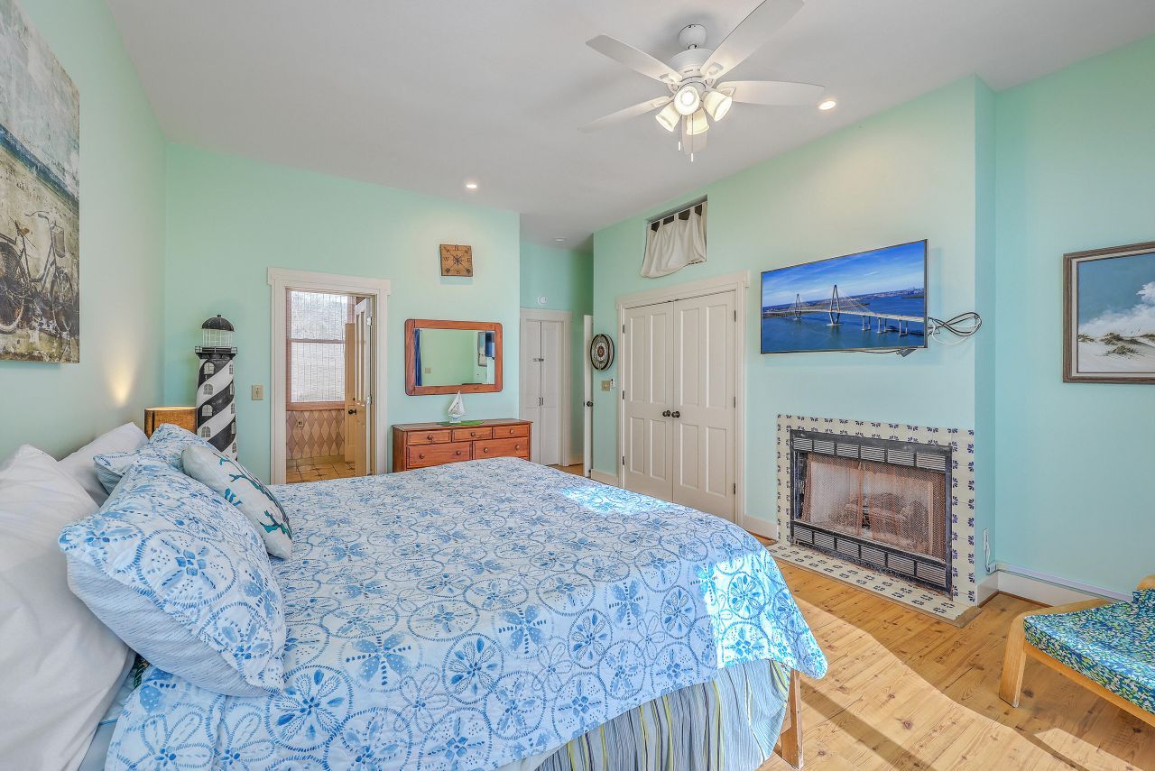 1621 E Ashley Avenue Photo 23