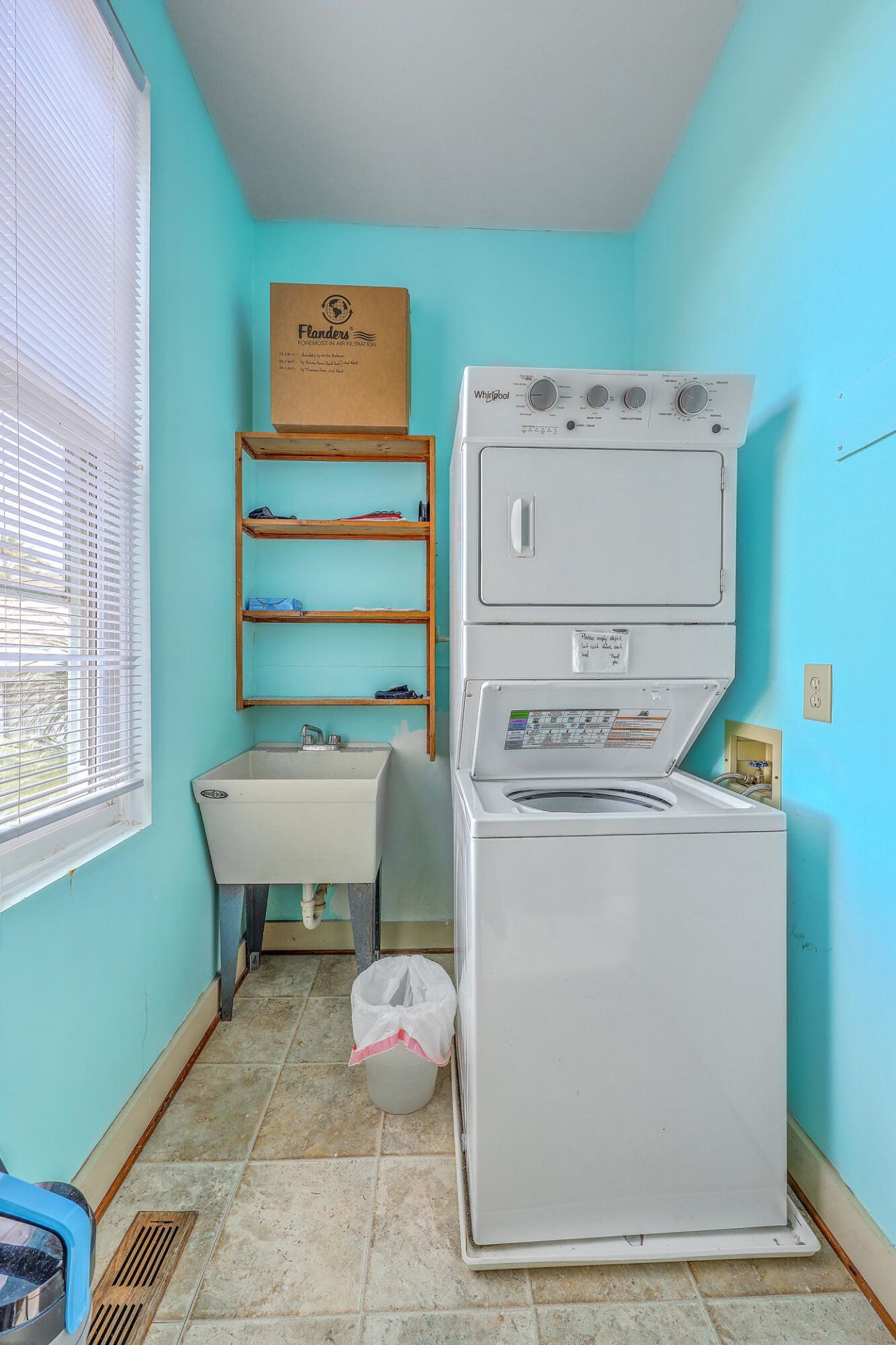 1621 E Ashley Avenue Photo 37