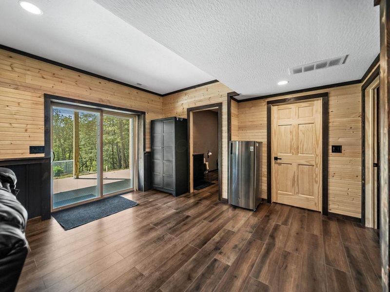 12089 Cantwell Cliffs Road , Rockbridge, OH 43149 Photo 21