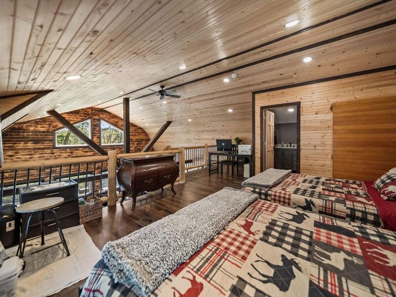 12089 Cantwell Cliffs Road , Rockbridge, OH 43149 Photo 30