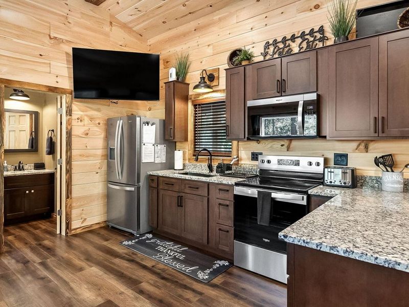 12089 Cantwell Cliffs Road , Rockbridge, OH 43149 Photo 70