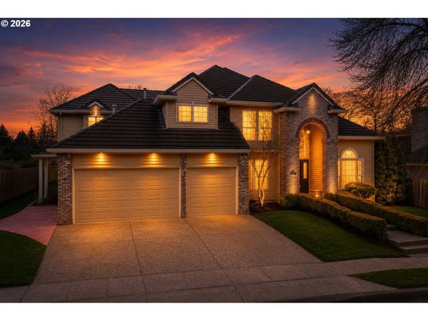 312 NW Pacific Grove DR, Beaverton, OR 97006