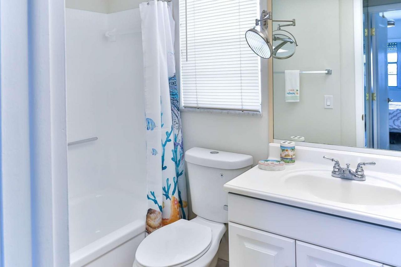 1116 Lake Ter, Unit 207 G, Boynton Beach, FL 33426 Photo