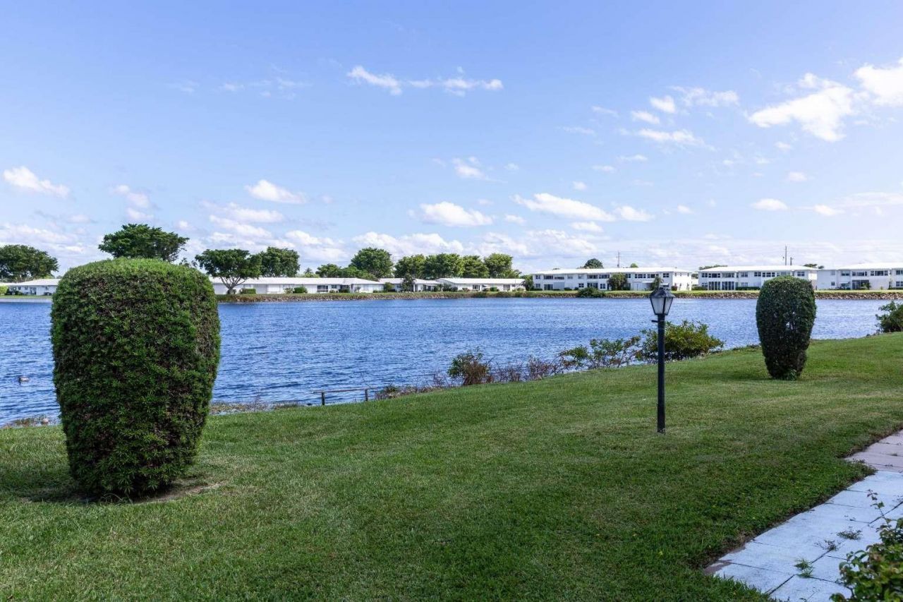 1116 Lake Ter, Unit 207 G, Boynton Beach, FL 33426 Photo