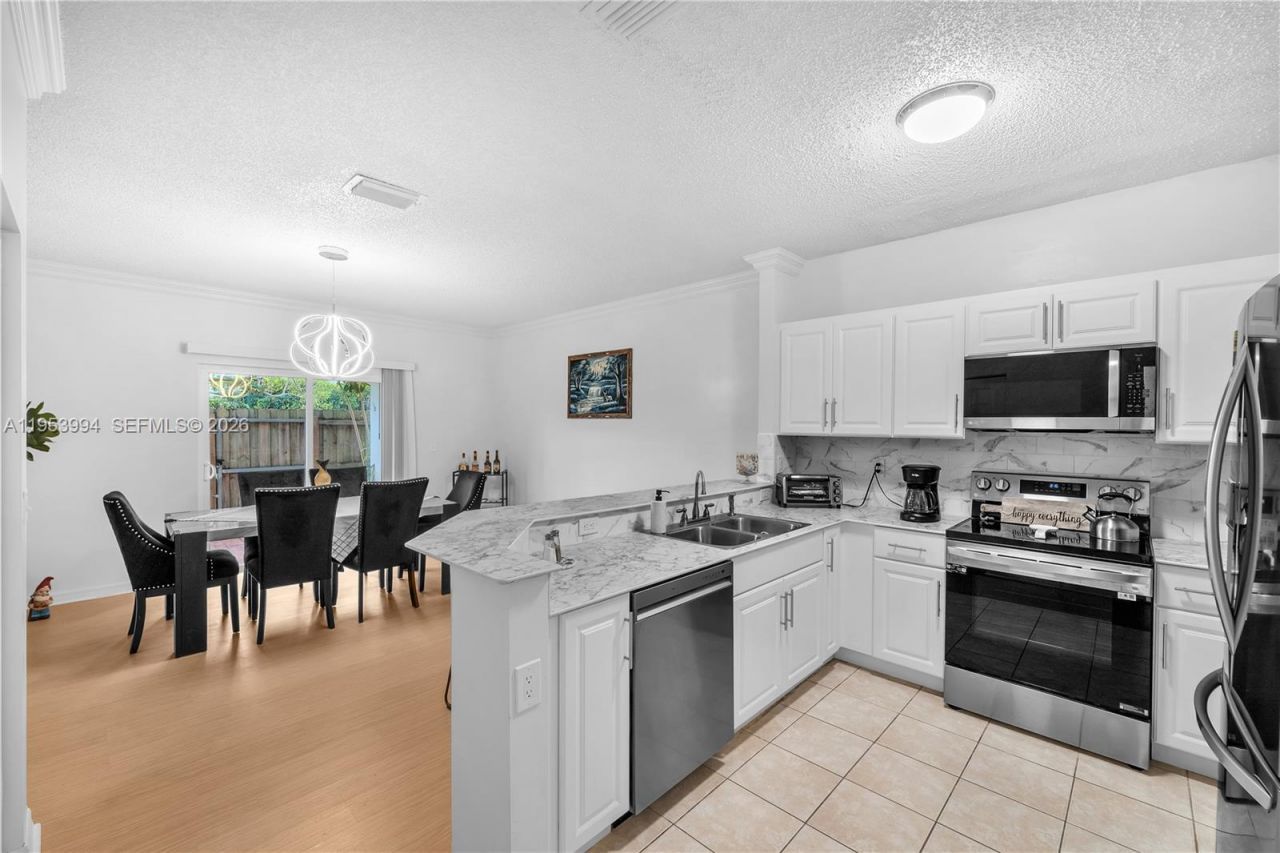 2218 SE 26th Ln, Unit 2218, Homestead, FL 33035 Photo