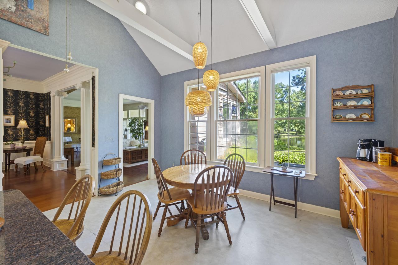 3168 Stanyarne Drive Photo 10