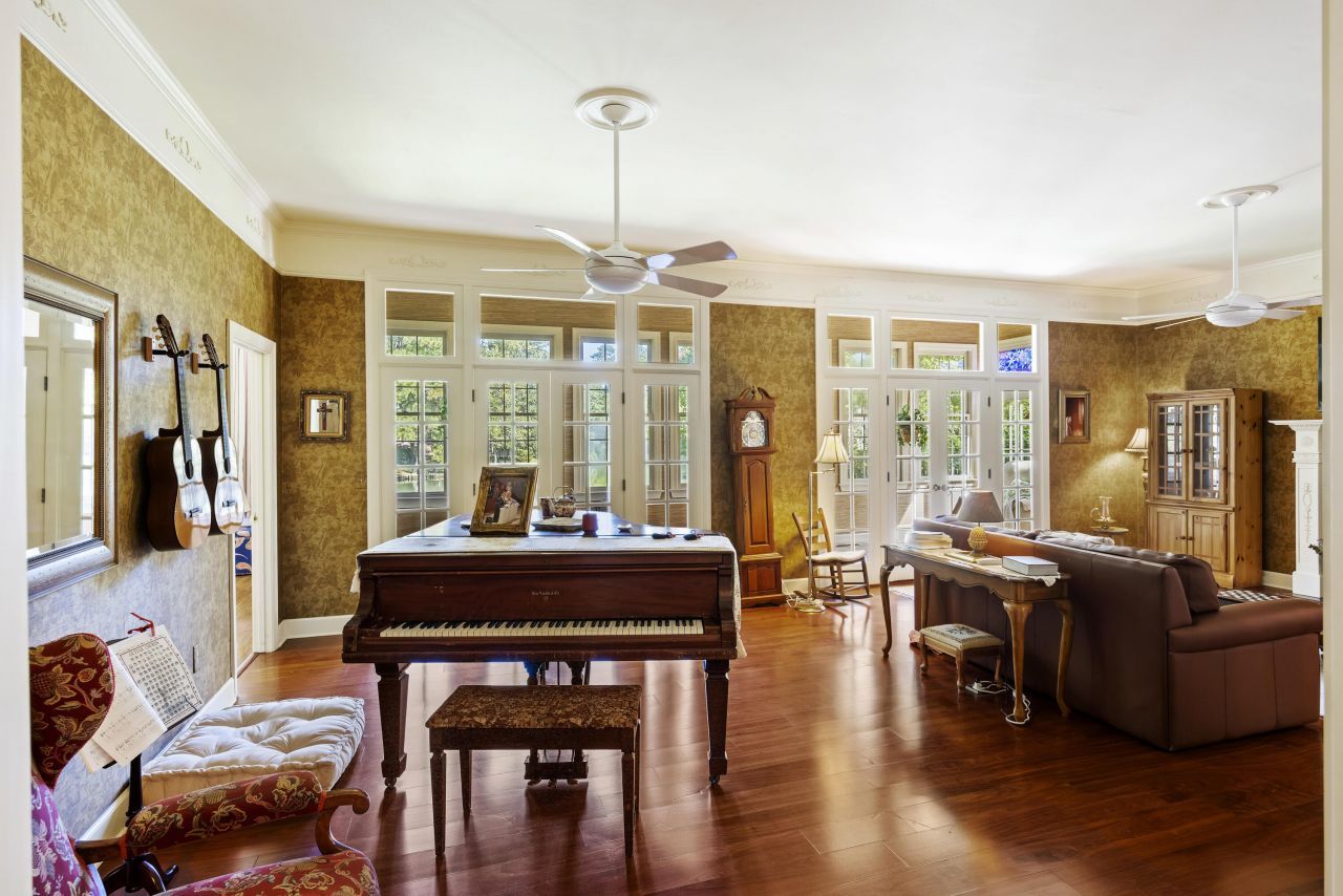 3168 Stanyarne Drive Photo 14