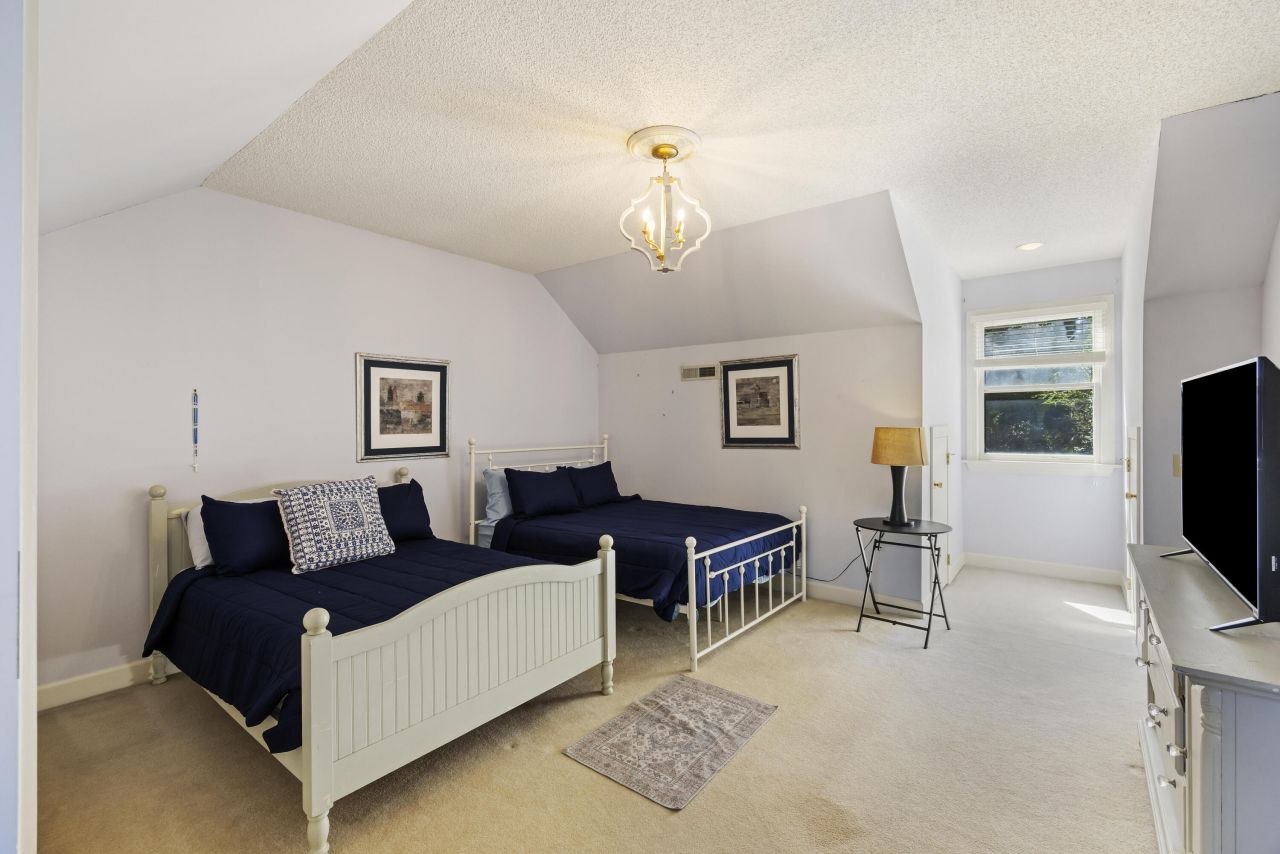 3168 Stanyarne Drive Photo 24