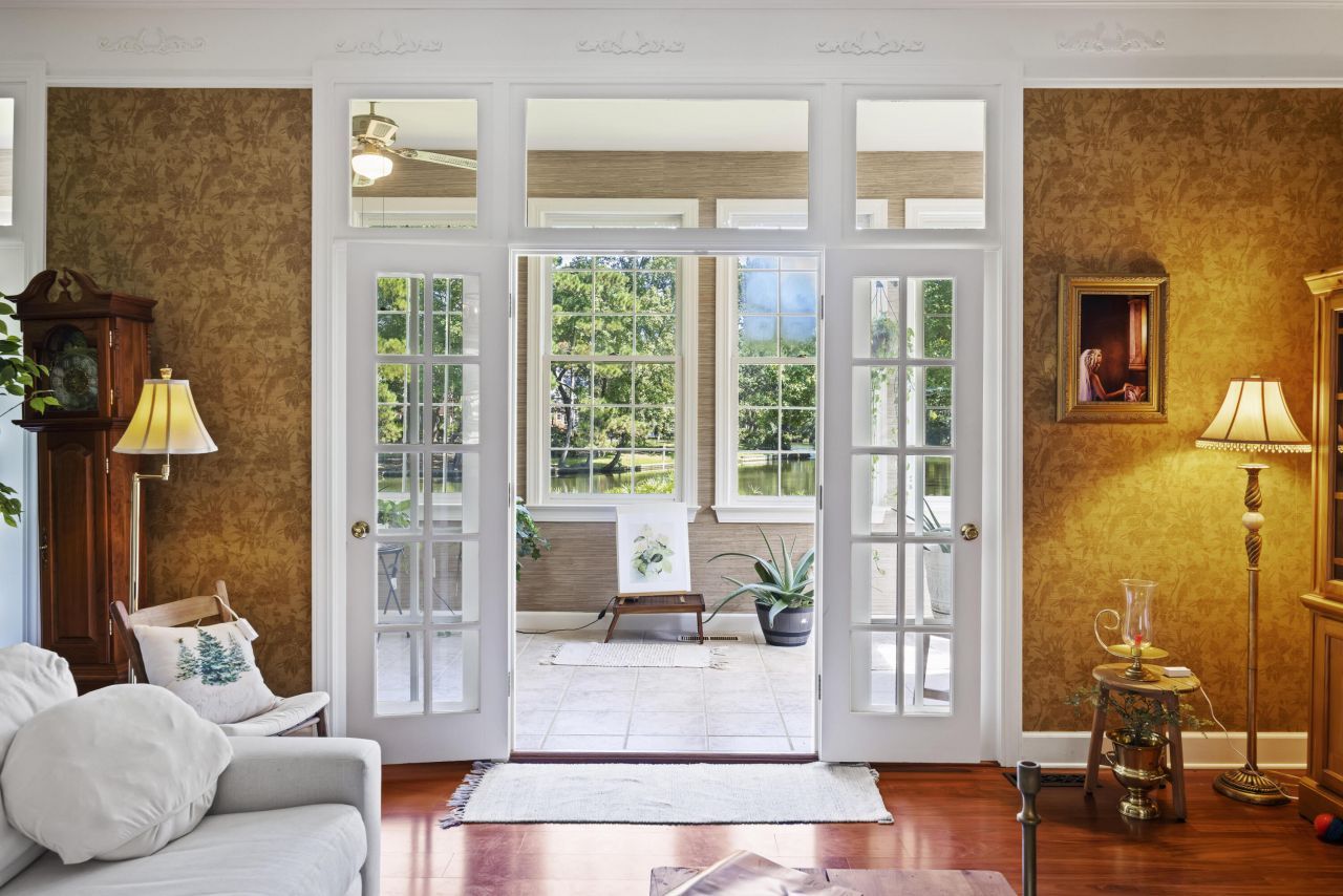 3168 Stanyarne Drive Photo 5