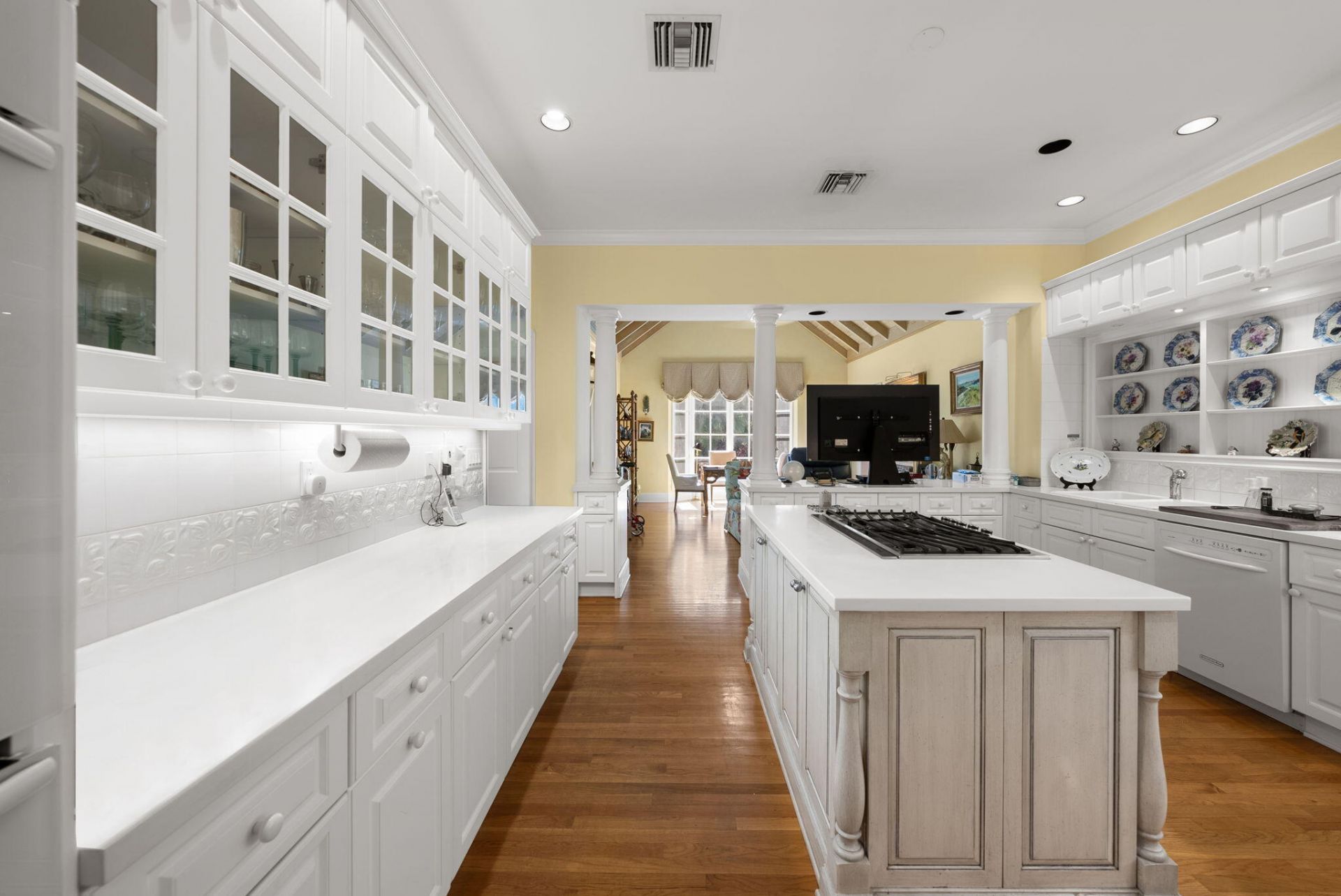 240 Tangier Avenue, Palm Beach, FL 33480 Photo