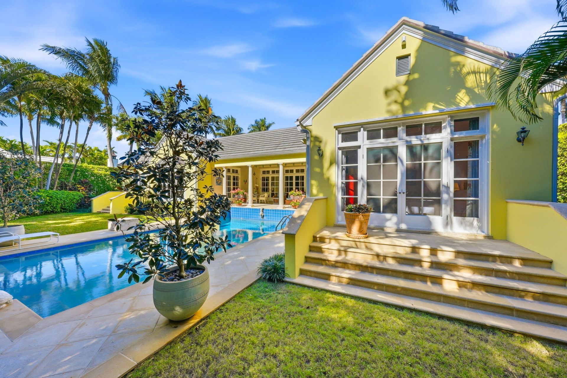 240 Tangier Avenue, Palm Beach, FL 33480 Photo