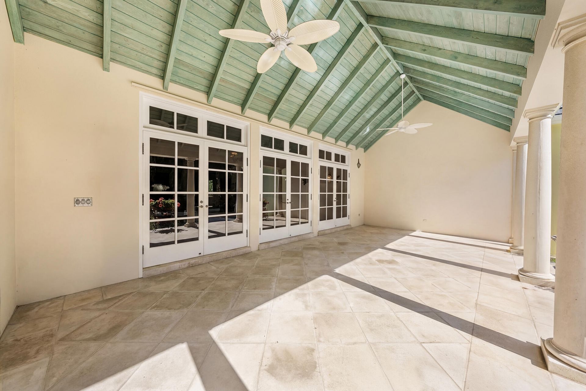 240 Tangier Avenue, Palm Beach, FL 33480 Photo