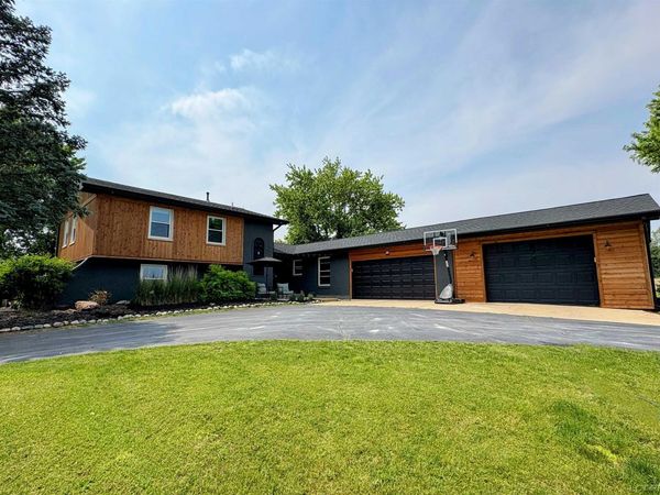 11100 Murphy , Tecumseh, MI 49286