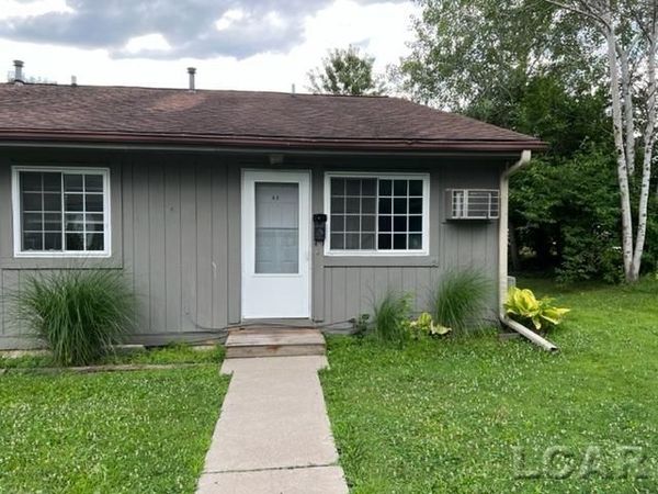 118 West , Hudson, MI 49247