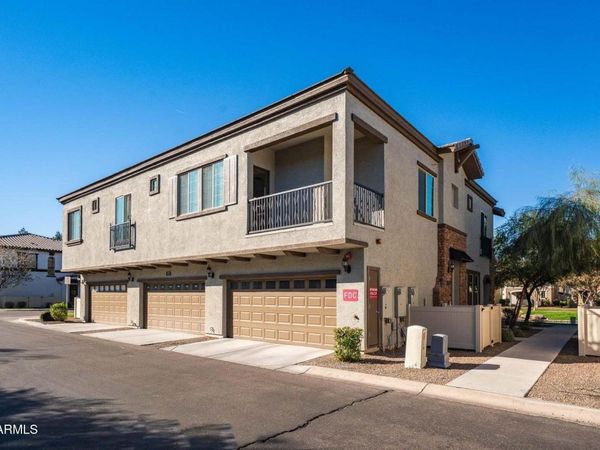 2750 S VOYAGER Drive, Unit 101, Gilbert, AZ 85295