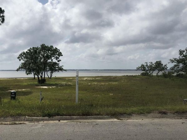 5336 Pale Moon Dr, Pensacola, FL 32507