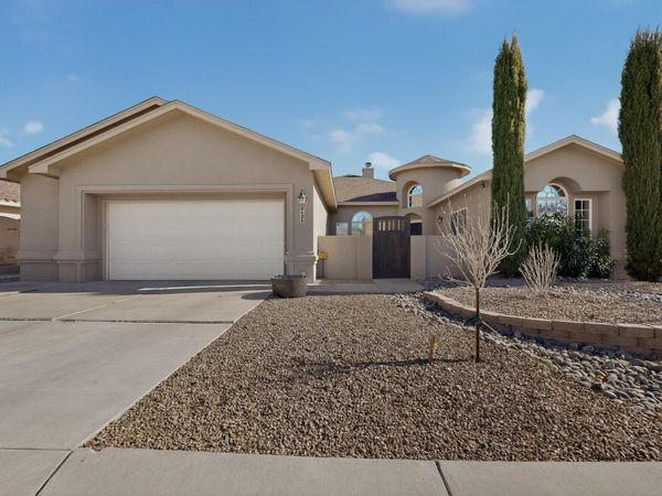 8628 Casa Verde Avenue NW, Albuquerque, NM 87120