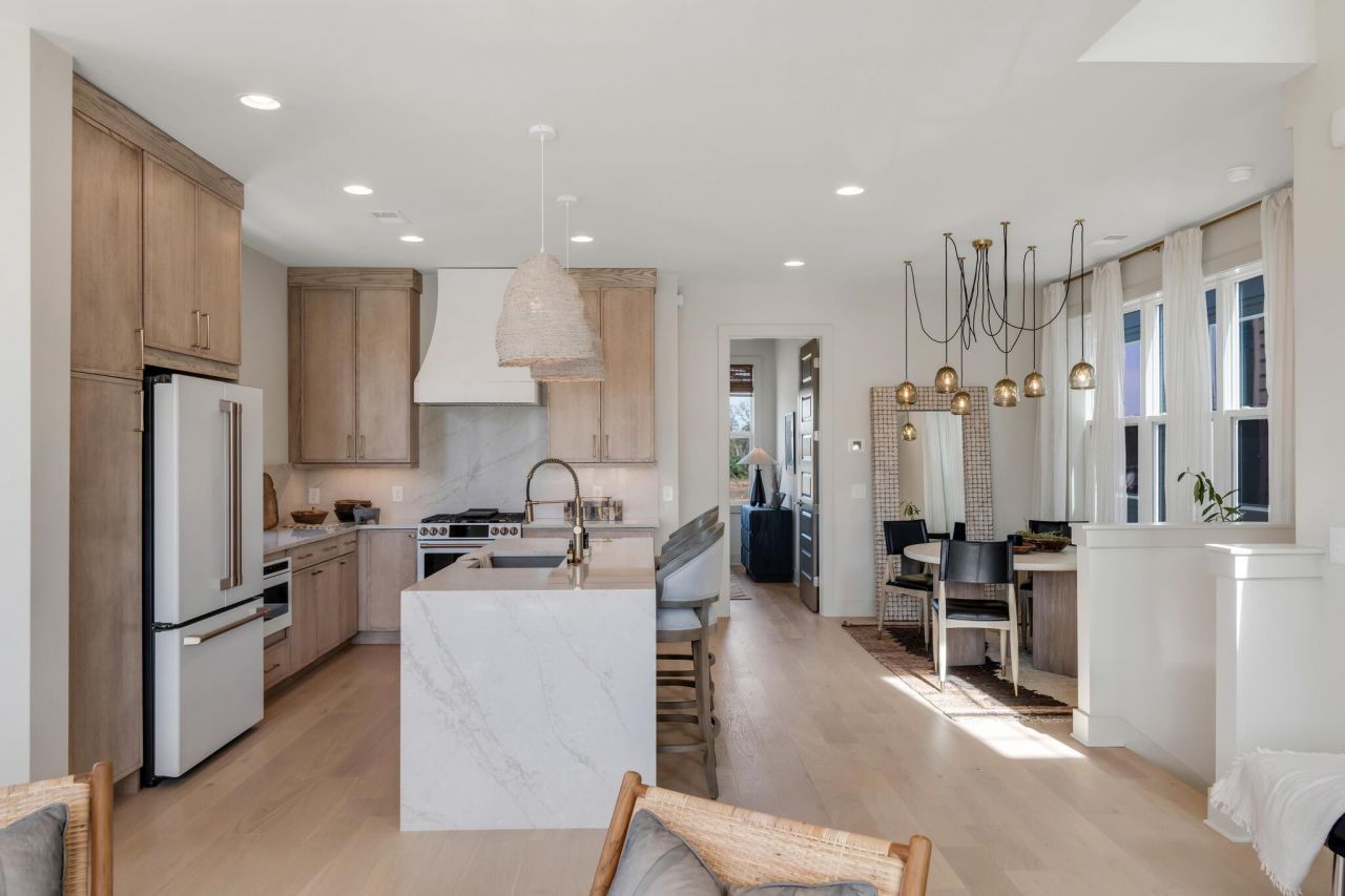 2432 Heiman Street W, Nashville, TN 37208 Main Photo