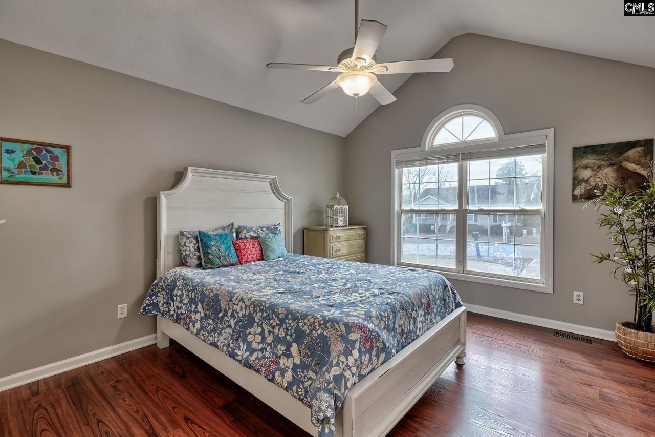 317 Louisa Lane Photo 10