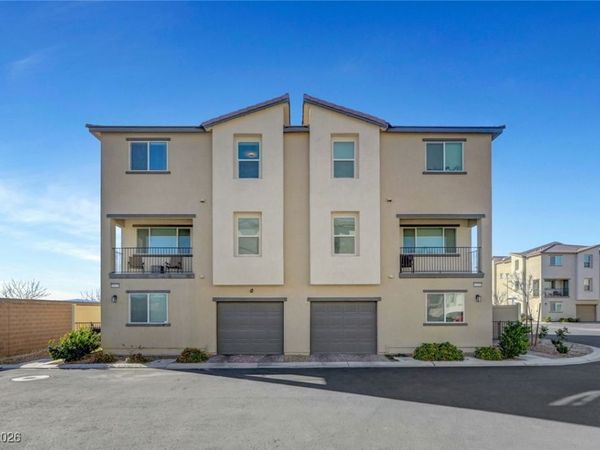 6925 Skyline Blue Street, North Las Vegas, NV 89086