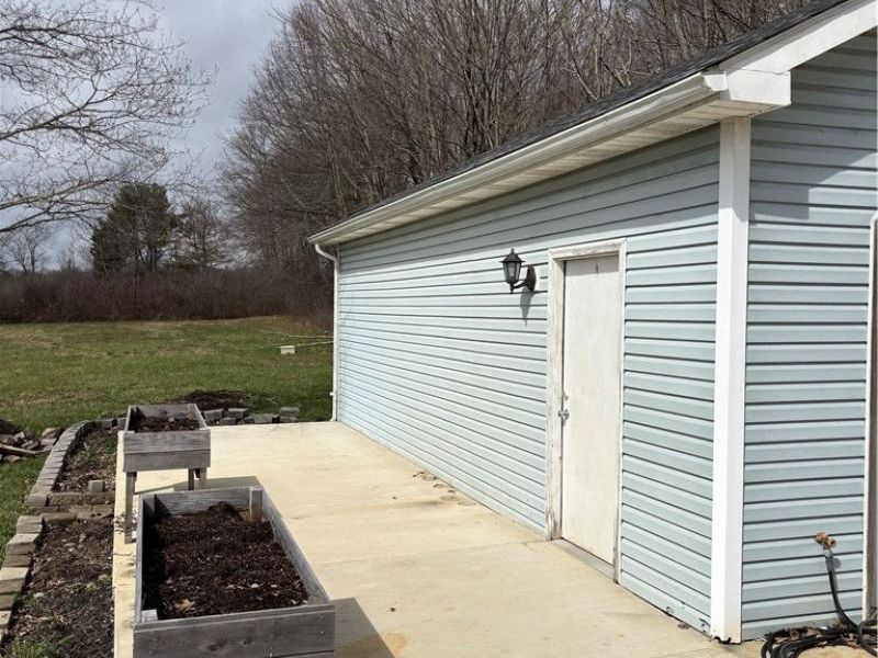 717 Bandy Road, Deerfield, OH 44411 Photo 7