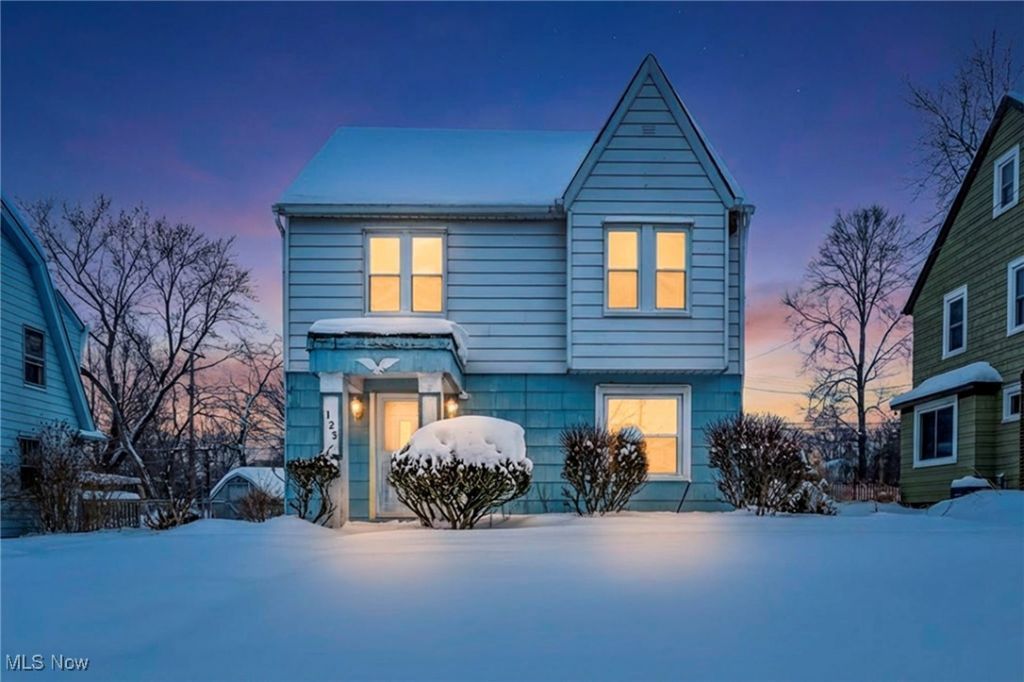 123 Ellenwood Avenue, Bedford, OH 44146 Main Photo