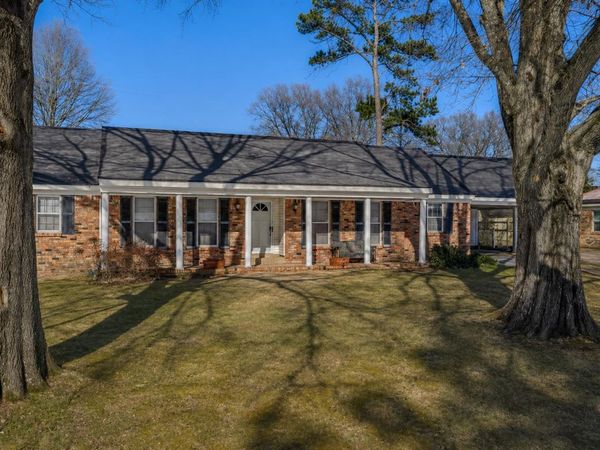 436 STERLING DR, Collierville, TN 38017