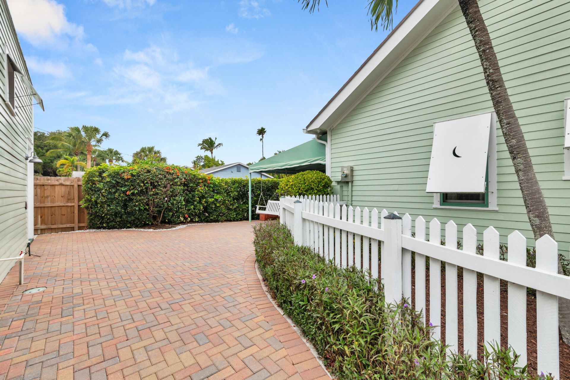 800 Kanuga Drive, West Palm Beach, FL 33401 Photo