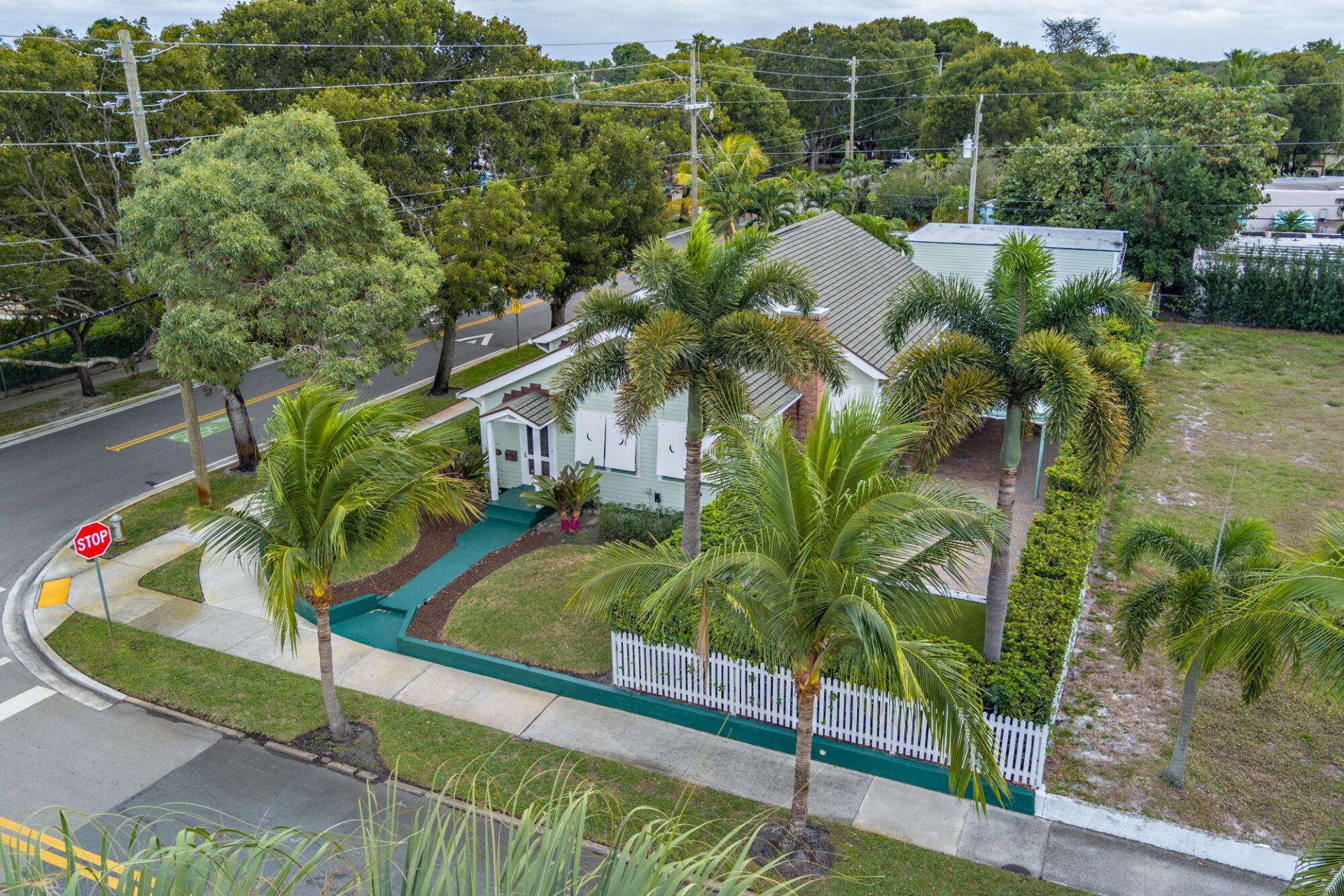 800 Kanuga Drive, West Palm Beach, FL 33401 Photo