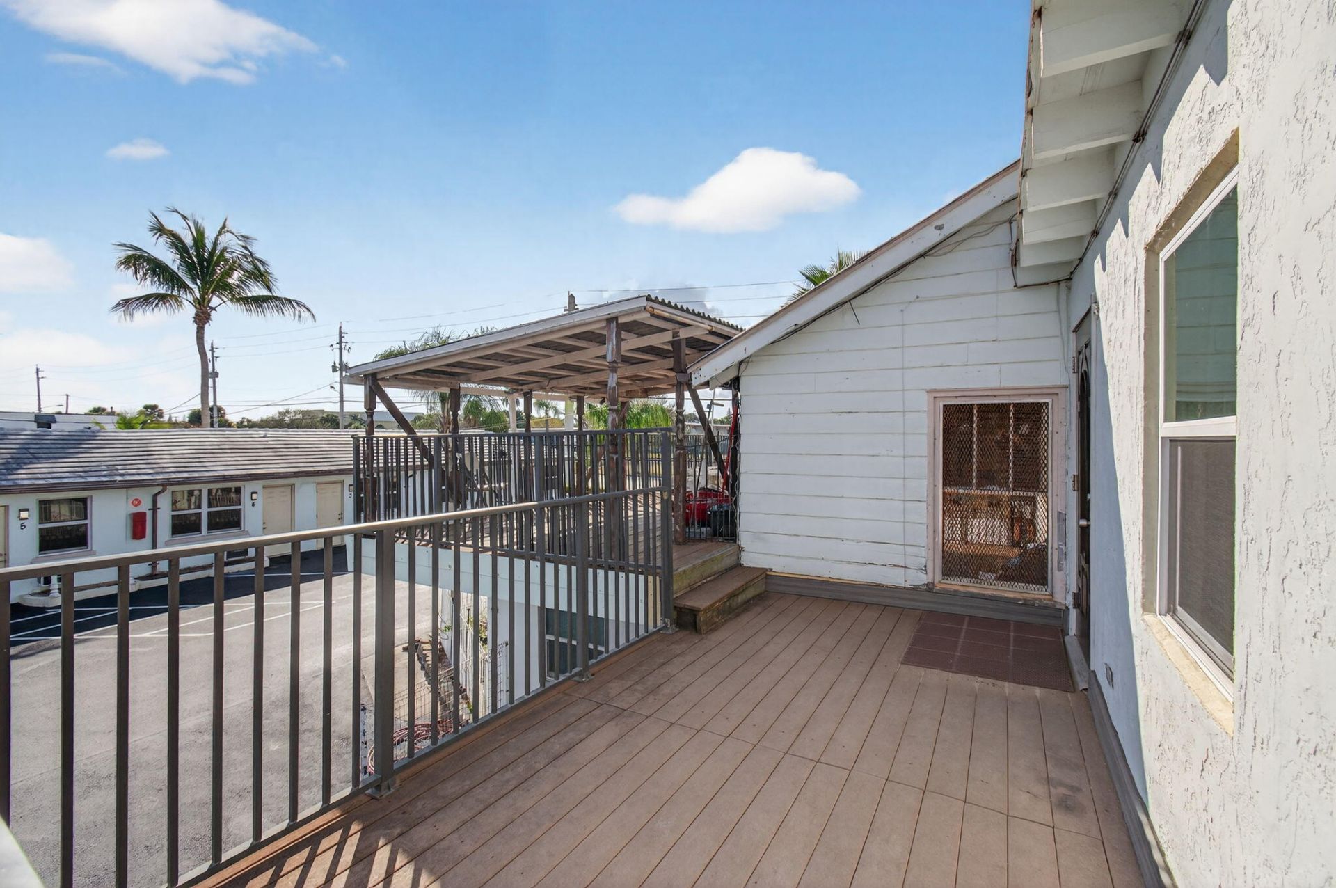 704 N Dixie Highway, Lantana, FL 33462 Photo