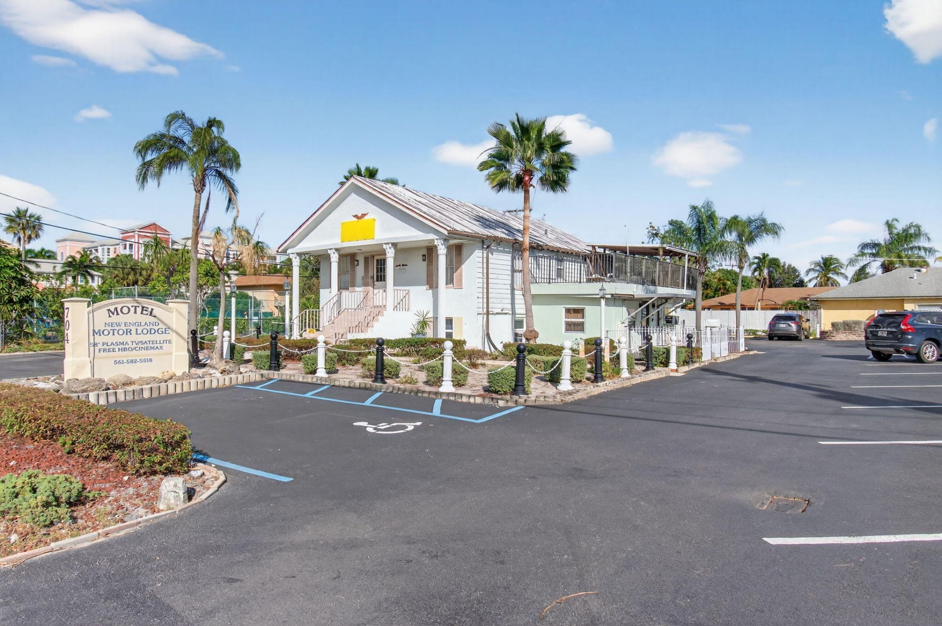 704 N Dixie Highway, Lantana, FL 33462 Photo