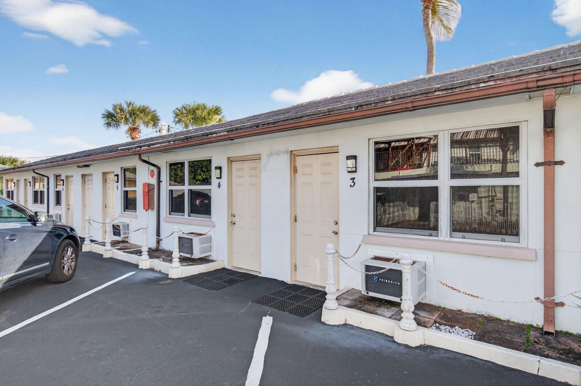 704 N Dixie Highway, Lantana, FL 33462 Photo