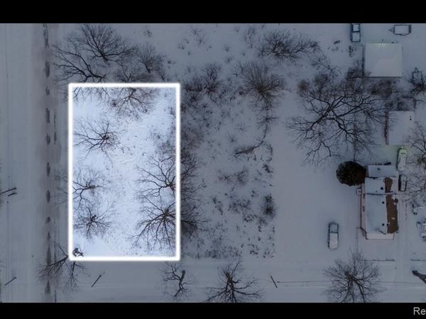 2320 Lincoln Avenue, Saginaw, MI 48601