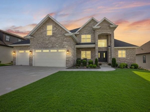 9317 Michigan Drive, Crown Point, IN 46307